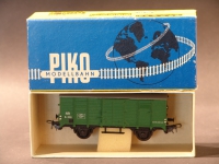 Piko MÁV Car Green